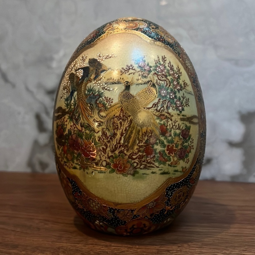 Vintage Satsuma Large Hand Painted Gold Porcelain Ceramic Egg